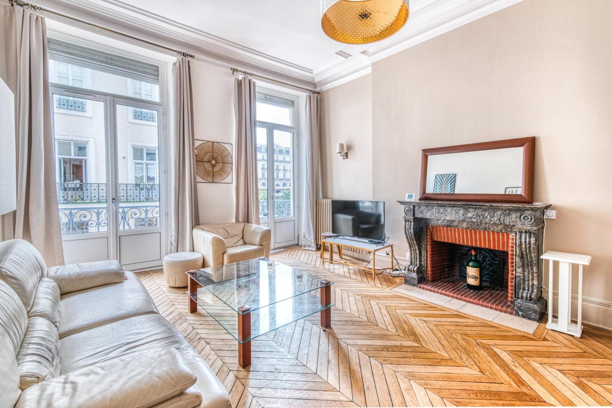Hyper Centre, Premium, Spacieux Haussmannien